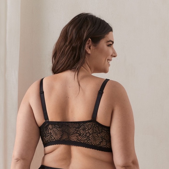 Deesse Black All-Over Lace Wireless Padded Bralette - Picture 2 of 14